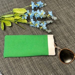 🕶️ Handmade Fabric Sunglass Case - Green/White Polka Dot